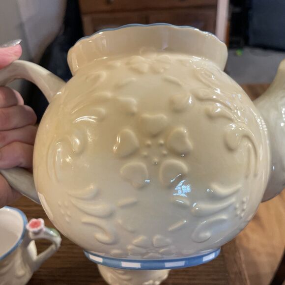 Better Homes Gardens Country Inn Teapot with Creamer & Sugar Bowl 3 Piece Set - Picture 12 of 13